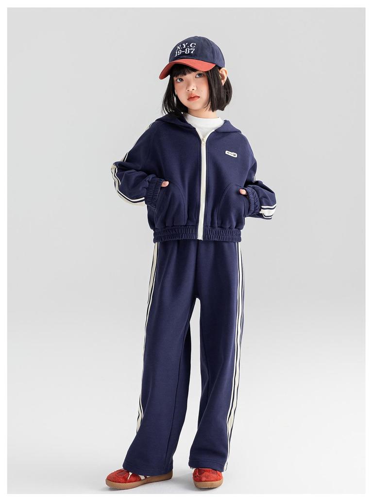 Комплект спортивной одежды в полоску для девочек Tao Town - Модный повседневный костюм-двойка для детей