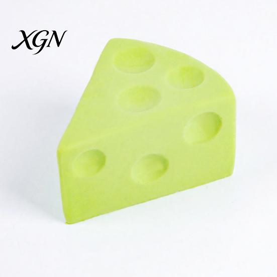 Cheese Stress Balls Realistic Relief Toy, Triangle Square Squeeze Office Desk Toys Slow Rebound Sensory Toy for Anxiety Reduction Pinch