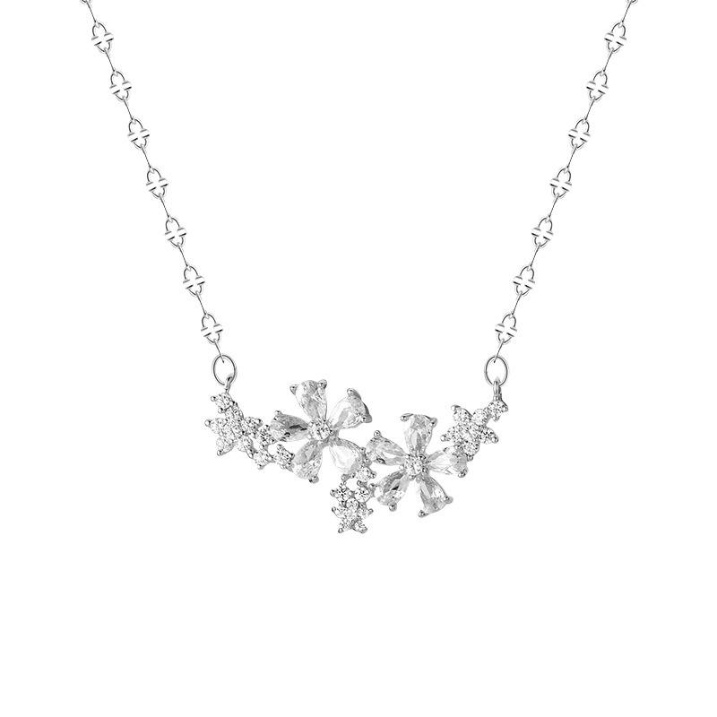 Цветочное ожерелье Милая девушка Чувствует себя легкой Роскошный шейный платок Высокого качества Чувствует себя ошеломляющей цветочной ключичной цепочкой для девушки