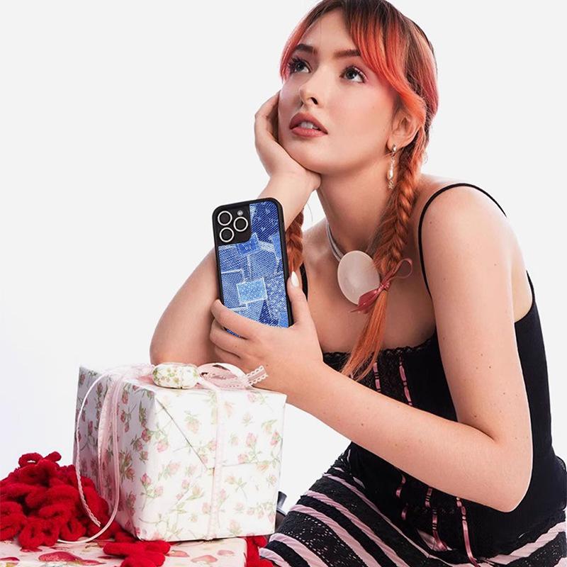 Джинсовый чехол WildFlow Blue для iPhone 17/16 Pro Max/15 Plus - Защитная крышка