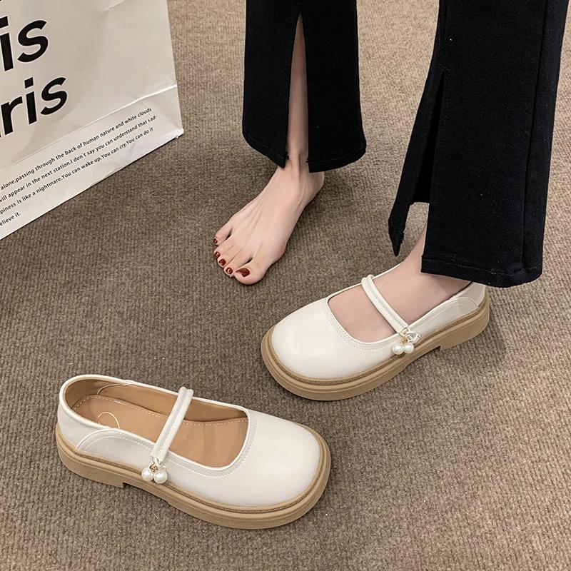 Весна и осень 2024 года, хит продаж, высококачественная женская обувь, однотонные модные женские лоферы с круглым носком и пряжкой в одну линию