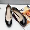 Q/Women's High Heeled Single Shoes with Simple Temperament, Solid Color Waterproof Platform, Shallow Mouth, Thick Heel, Large Size, Low Top Shoes