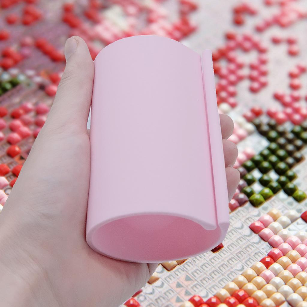 Diamantine Painting Canvas Holder Secure Rolling System For Precise Artwork With 3D Printed Stand And Metal Fasteners