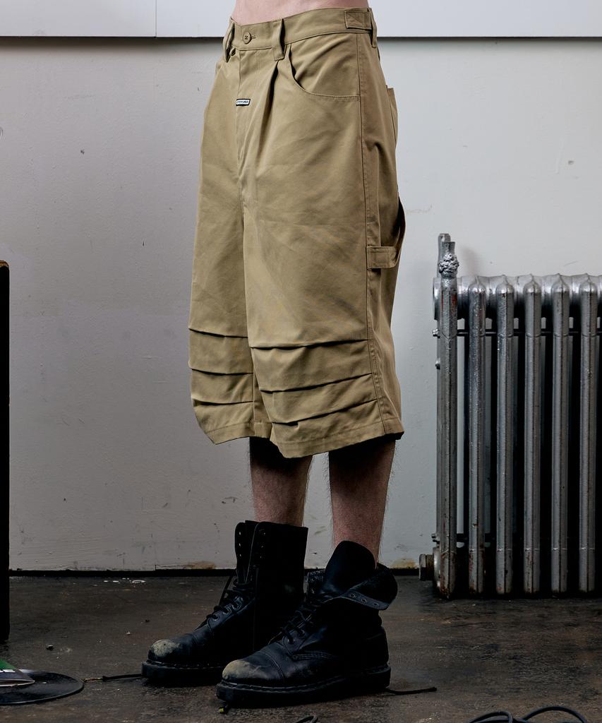 The Vinyl House Three-Quarter Dart Pants Beige
