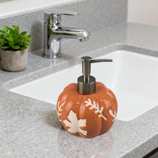 529 мл Диспенсер для жидкого мыла в виде тыквы на Хэллоуин, шампунь, гель для душа, средство для мытья рук, контейнер для умывания лица, многоразовая пустая бутылка с помпой для нажатия, для ванной комнаты