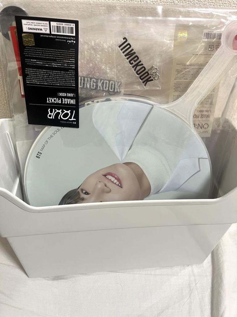 [USED] Jungkook fans and flags bundled together BTS Bangtan
