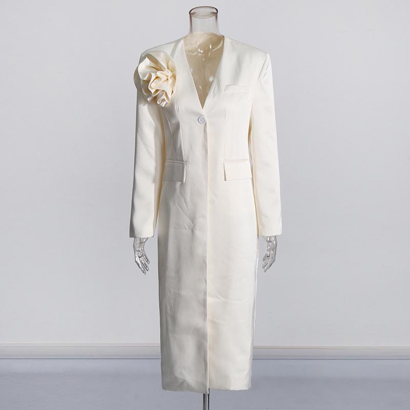 Весна 2025 Элегантная европейская и американская ветровка с V-образным вырезом и цветочным принтом