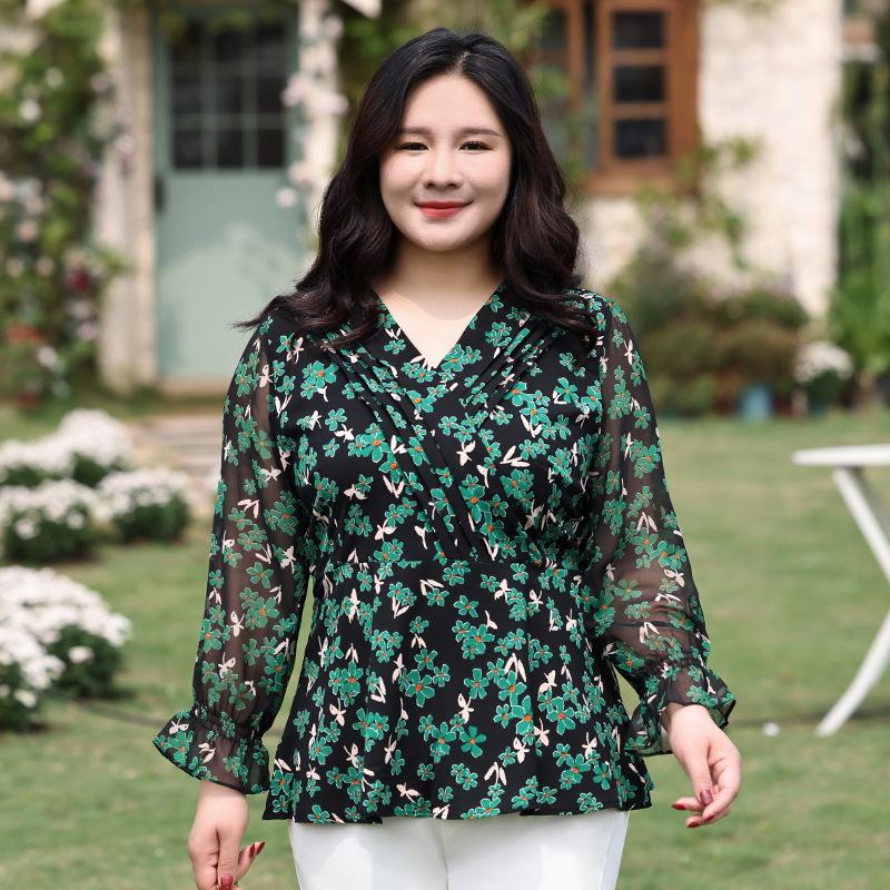 Плюс Размер Женский Весна Новый Шифоновый Цветочный Раструб Рукава Темперамент V-образный Вырез Топ