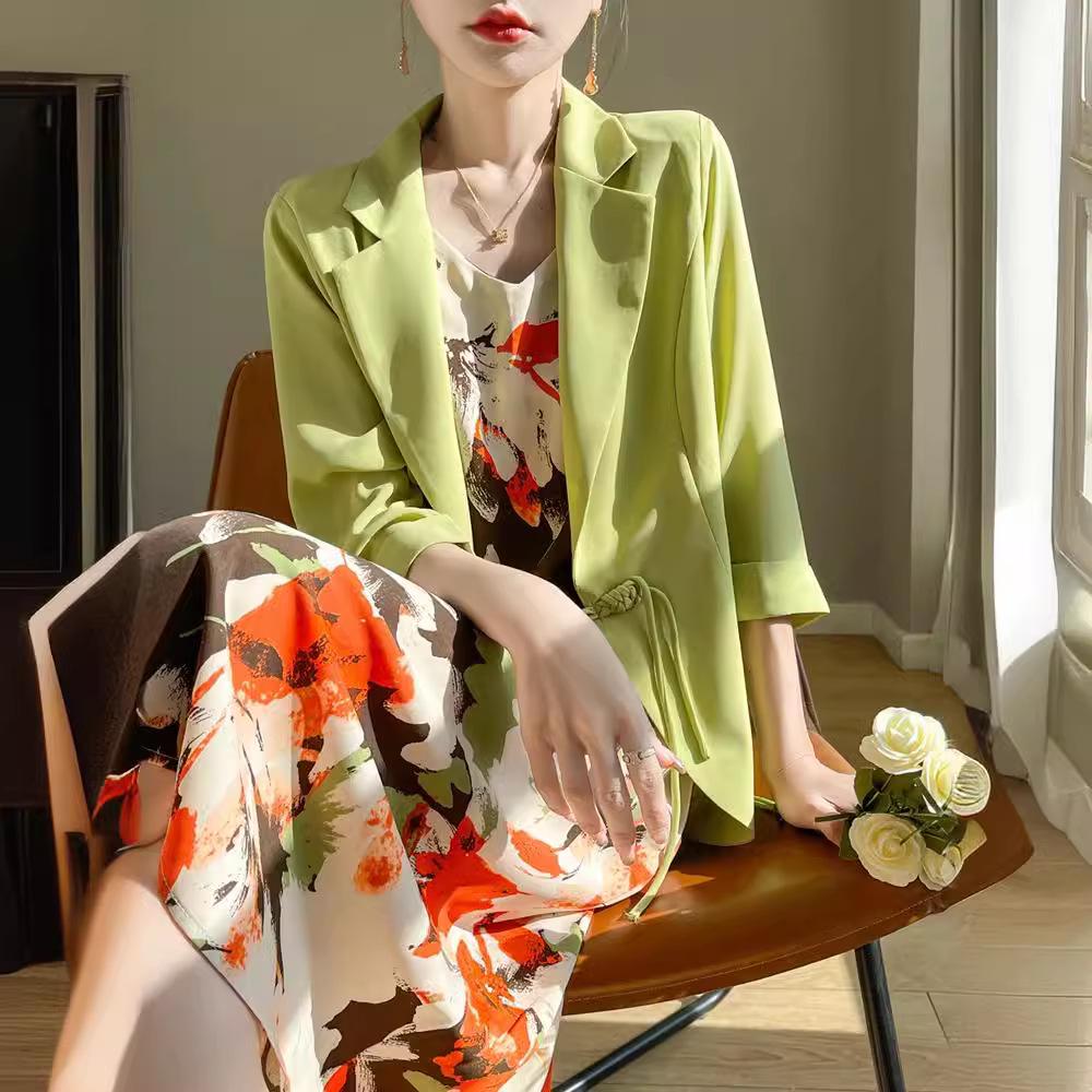 Женский белый шифоновый пиджак - лето 2024, элегантный дизайн, застежка на пуговицы, рукава три четверти