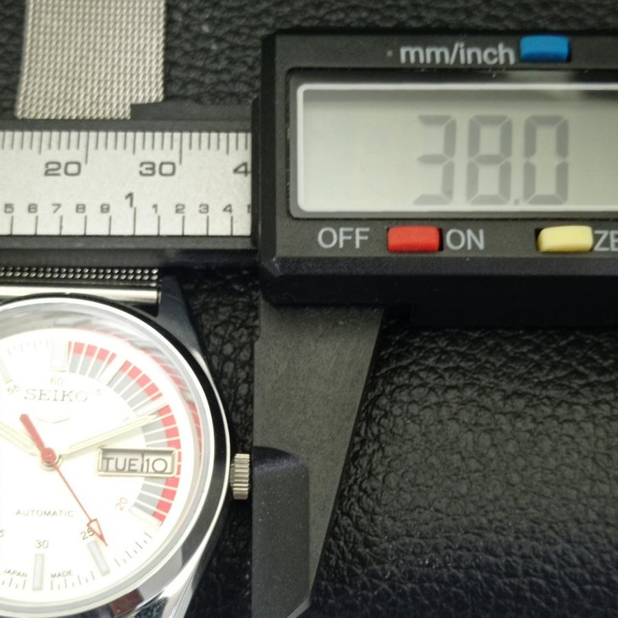 ОТРЕМОНТИРОВАННЫЕ ВИНТАЖНЫЕ МУЖСКИЕ АВТОМАТИЧЕСКИЕ ЧАСЫ SEIKO 5 ЯПОНИЯ D/D БЕЛЫЕ a287105-8
