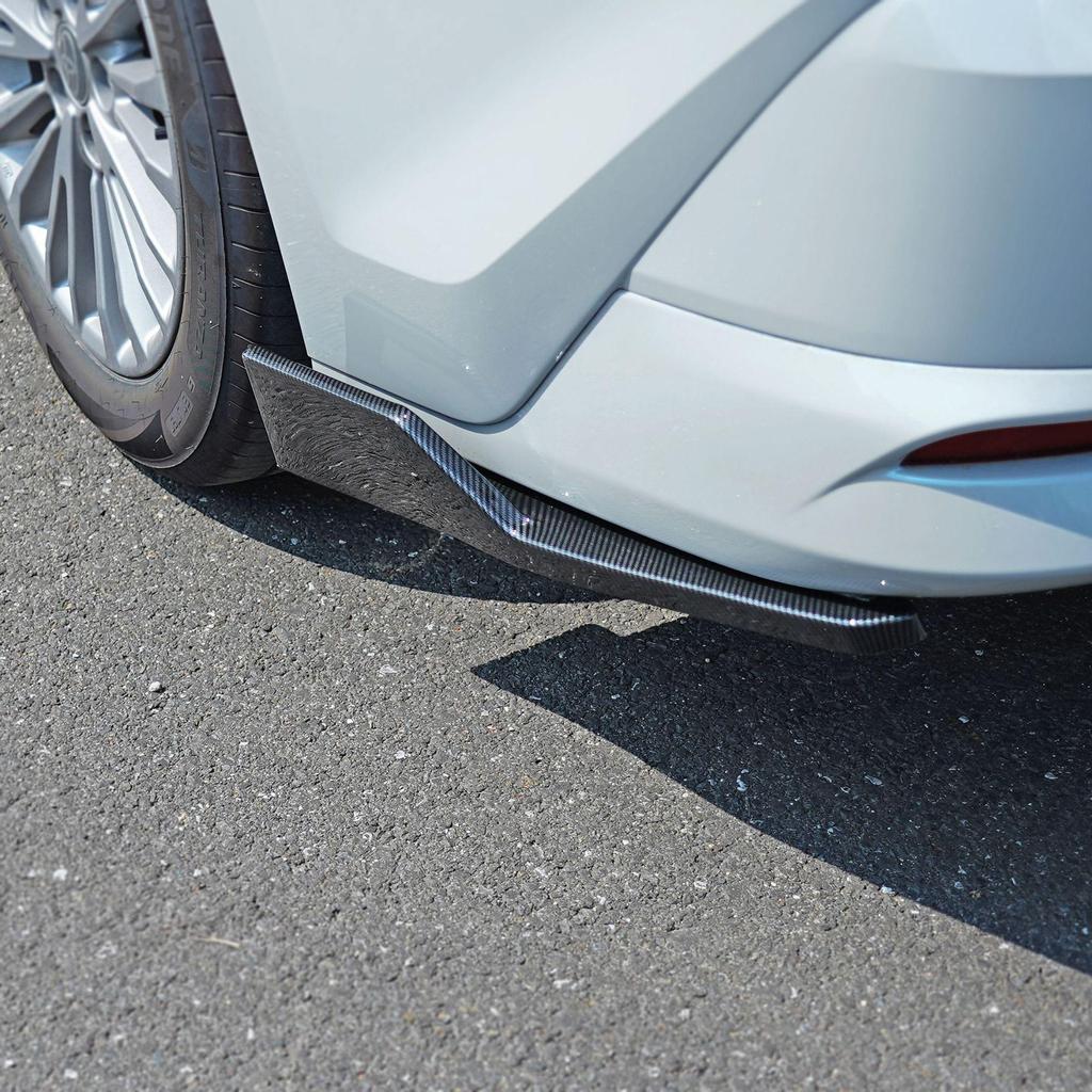 Обвес для Camry 9-го поколения 2024 года: Задние углы, Боковые юбки, Задний спойлер, Передний сплиттер, Диффузор, Верхний спойлер.