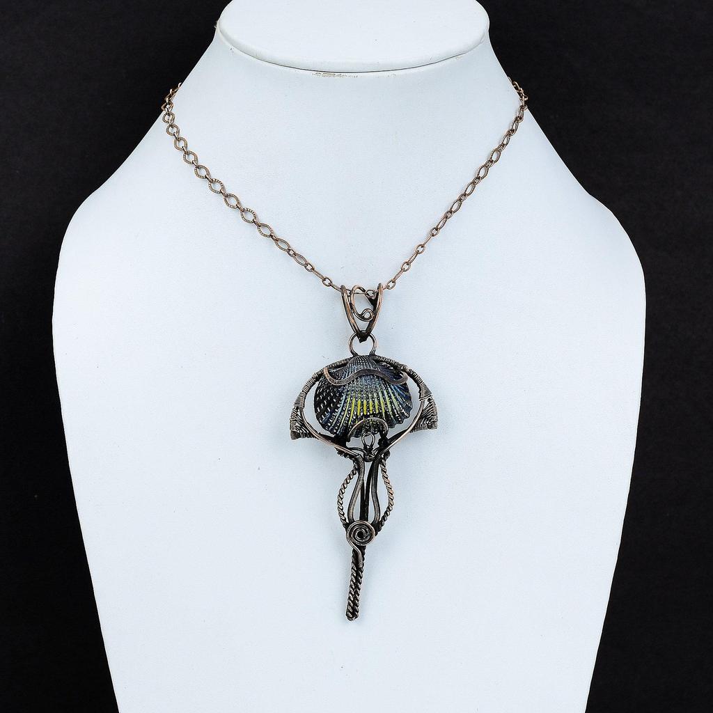 Подвеска в виде ракушки с титановым покрытием, подвеска из медной проволоки, ювелирное изделие ручной работы из меди, подвеска с драгоценным камнем, подарок на помолвку, уникальное дизайнерское украшение