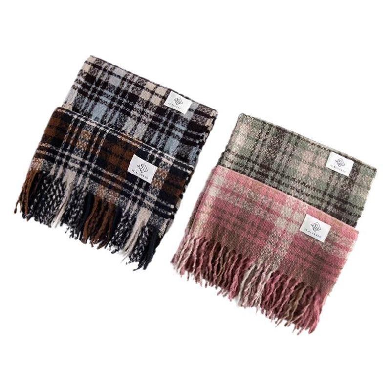 Plaid Scarf Women's Atmosphere Warm New Dry Rose Powder Autumn and Winter White Soft Fringed Shawl Scarf