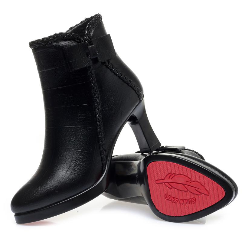 Женские короткие сапоги Осень и зима Новые универсальные ботинки на высоком каблуке с острым носком Женские ботинки на шпильке Женские ботинки на флисовой подкладке