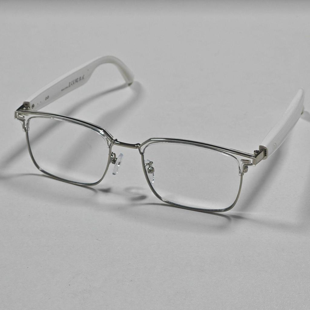 Smart AI Bluetooth Glasses GS13: Photochromic Metal Fashion with High-End Translation Features
