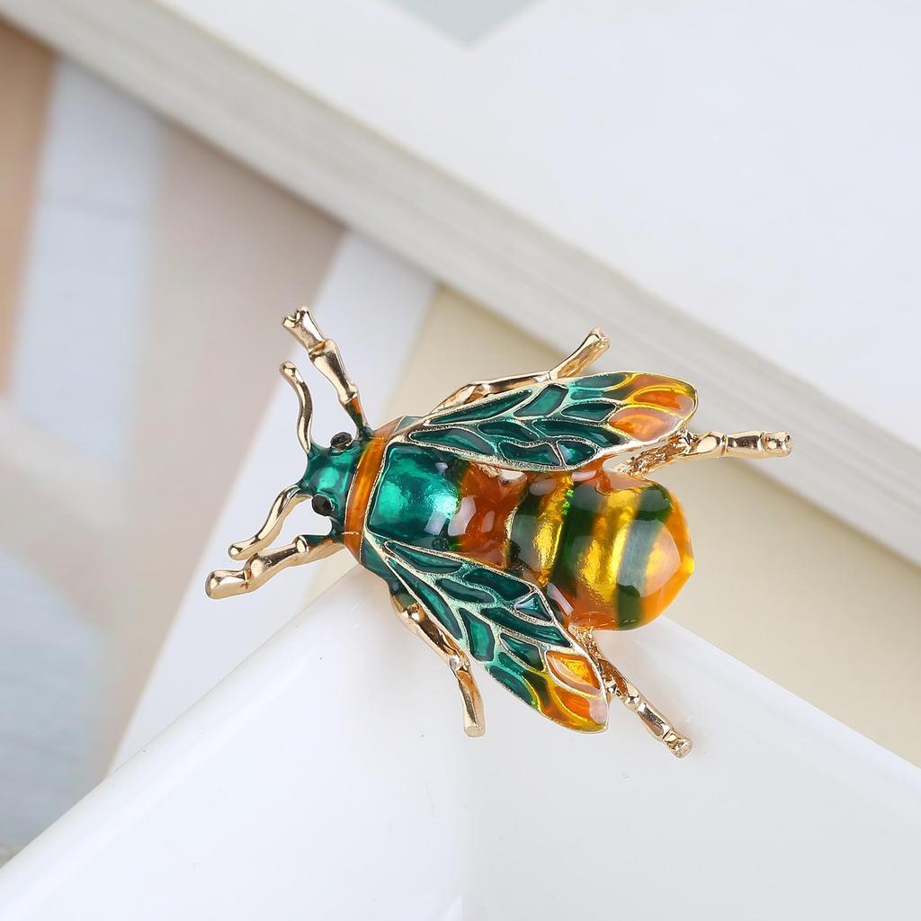 Брошь в виде пчелы с каплями масла в новом стиле - милая булавка в виде животного для воротников и аксессуаров одежды