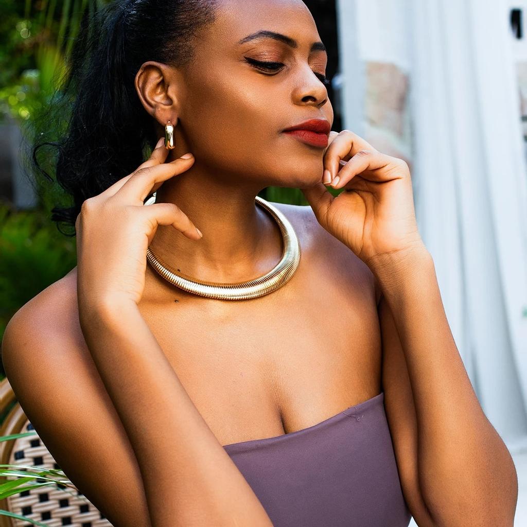 IngeSight.Z преувеличенное массивное полосатое плоское ожерелье со змеиным воротником, женское винтажное ожерелье золотого цвета с широким металлическим колье в африканском племени