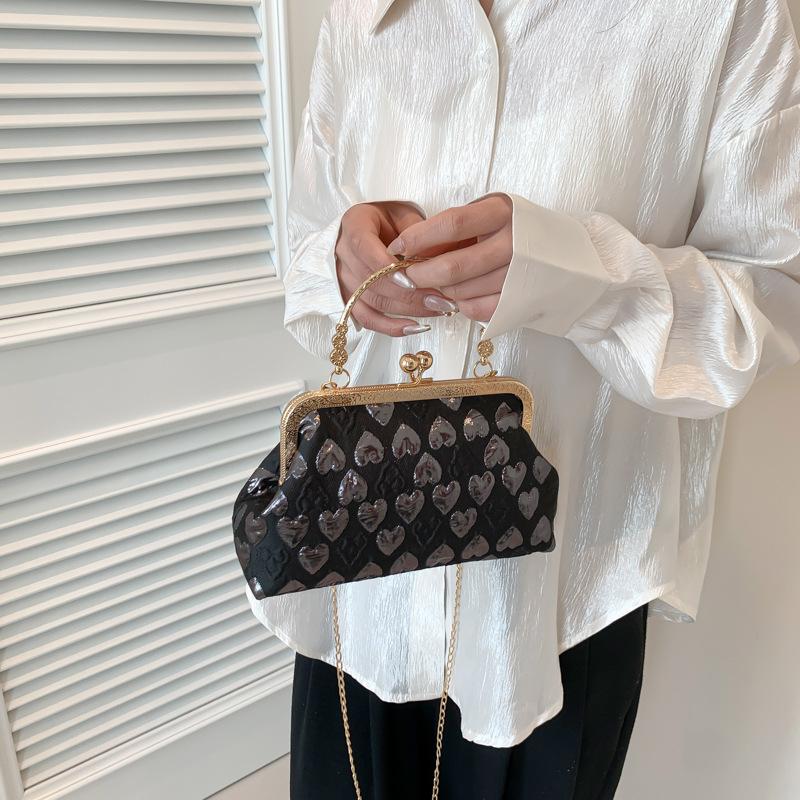 Korean Version of Chain Bag for Women's Trendy New Style of Texture Fashionable Elegant Clip Bag Versatile Dinner Bag