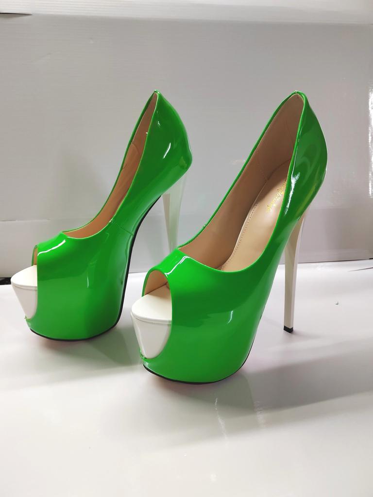 2026 новый цвет сочетание внешняя высота тонкий каблук 19 см конфетный цвет лакированная кожа рыбий рот большой размер женская обувь ненависть небо высокие каблуки