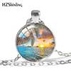 Красивое посеребренное ожерелье с художественной подвеской в виде парижской Эйфелевой башни и на морскую тематику
