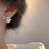 Серьги-пусеты с жемчугом "Серебряная игла" Новая Мода Универсальные Серьги Нишевые Высококачественные Серьги Женские