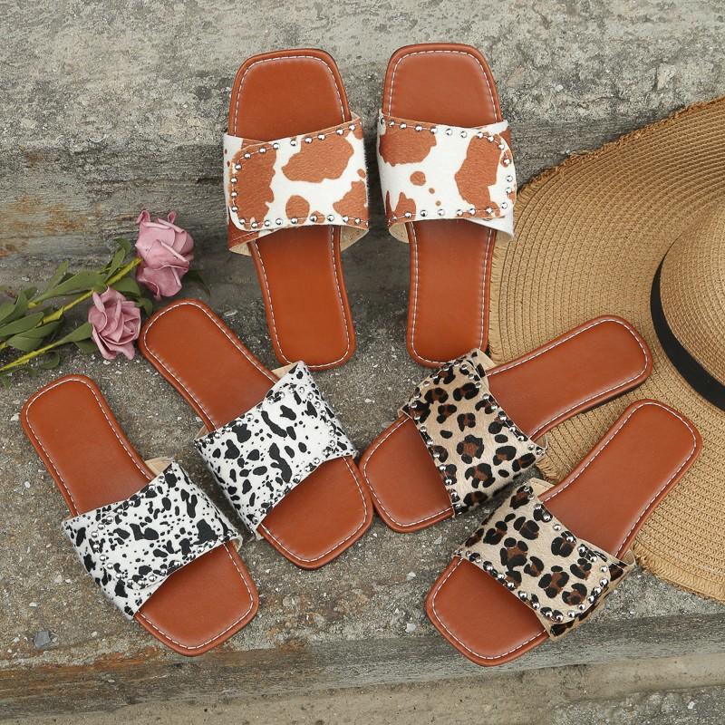 Сандалии на плоской подошве для девочек больших размеров, летние 2024 г., новые тапочки на плоской подошве с квадратной пряжкой и леопардовым принтом, 43 ярда