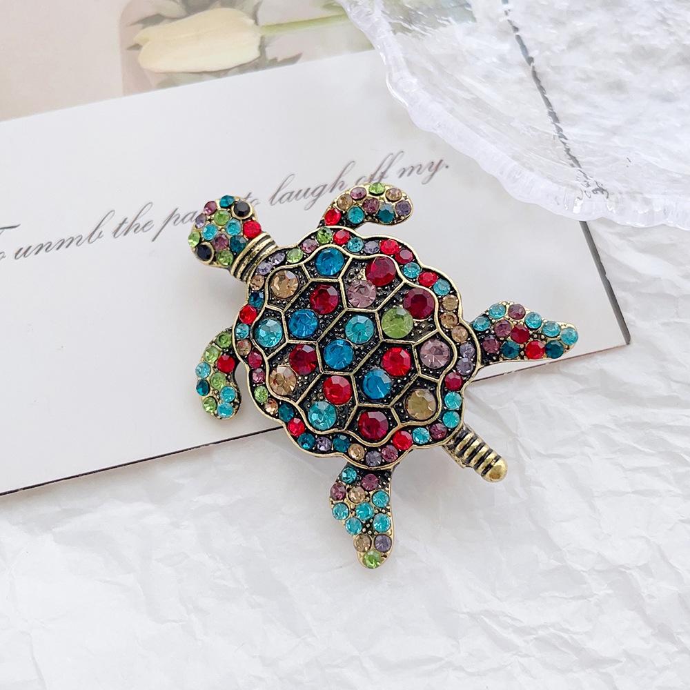 Cute Women Kids Turtle Transparent Rhinestone Brooches Pins Classic Shiny Boutique Decoration Animal Exquisite Badges Corsage