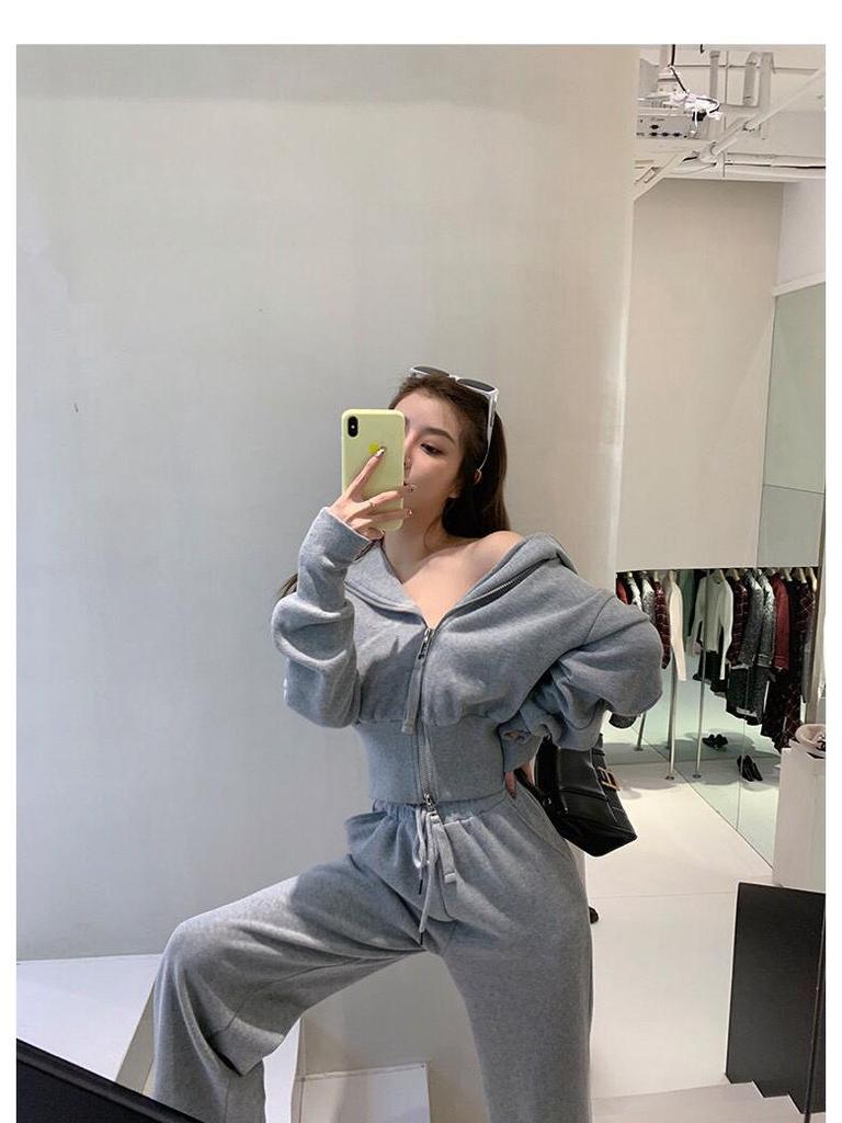 Early Autumn Milk-Style Sweater & Wide-Leg Pants Two-Piece: Playful Casual Sports Suit for Women