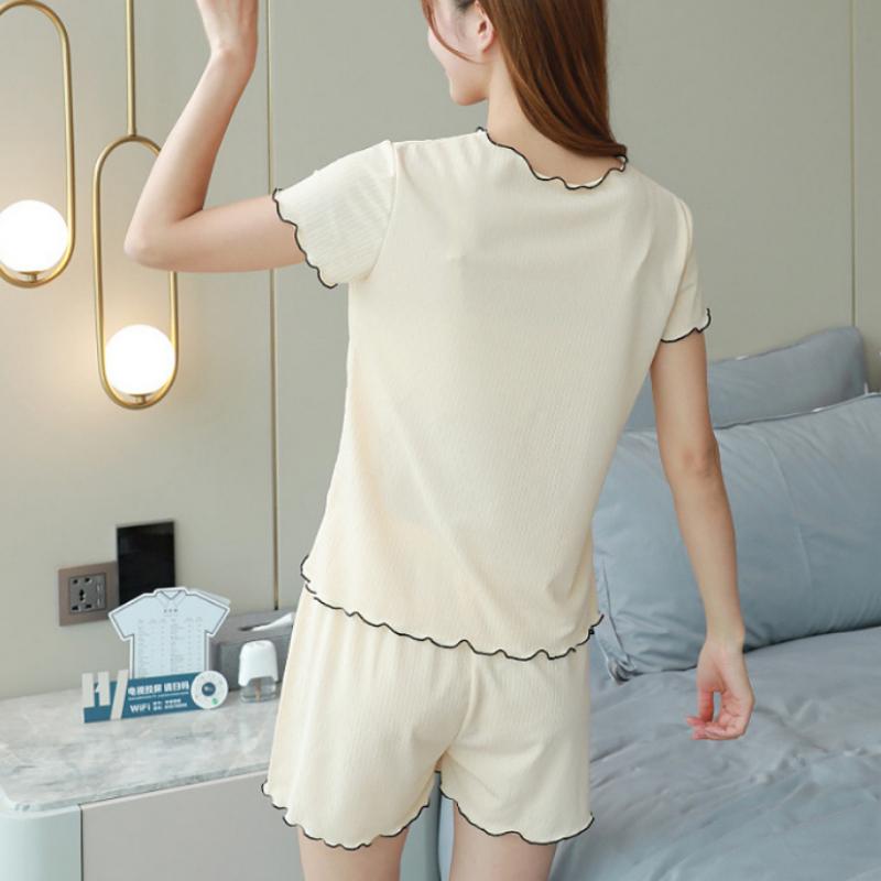 Ледяная шелковая пижама Женская с короткими рукавами и шортами Костюм из двух частей Корейский стиль Базовый классический осенний сладкий стиль Ins Свободный повседневный шикарный тренд домашней одежды