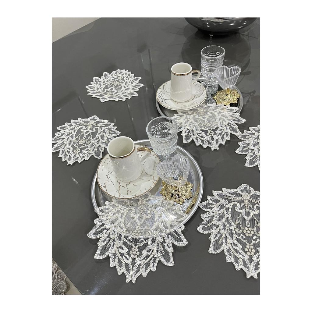 Декоративная гипюровая кружевная салфетка с узором «Ирис» из 2 частей для кофейного коктейля