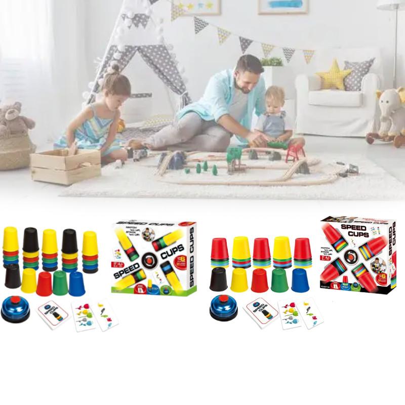 Креативная детская игра в складывание стаканчиков с высокой скоростью, развивающая реакцию и сообразительность.