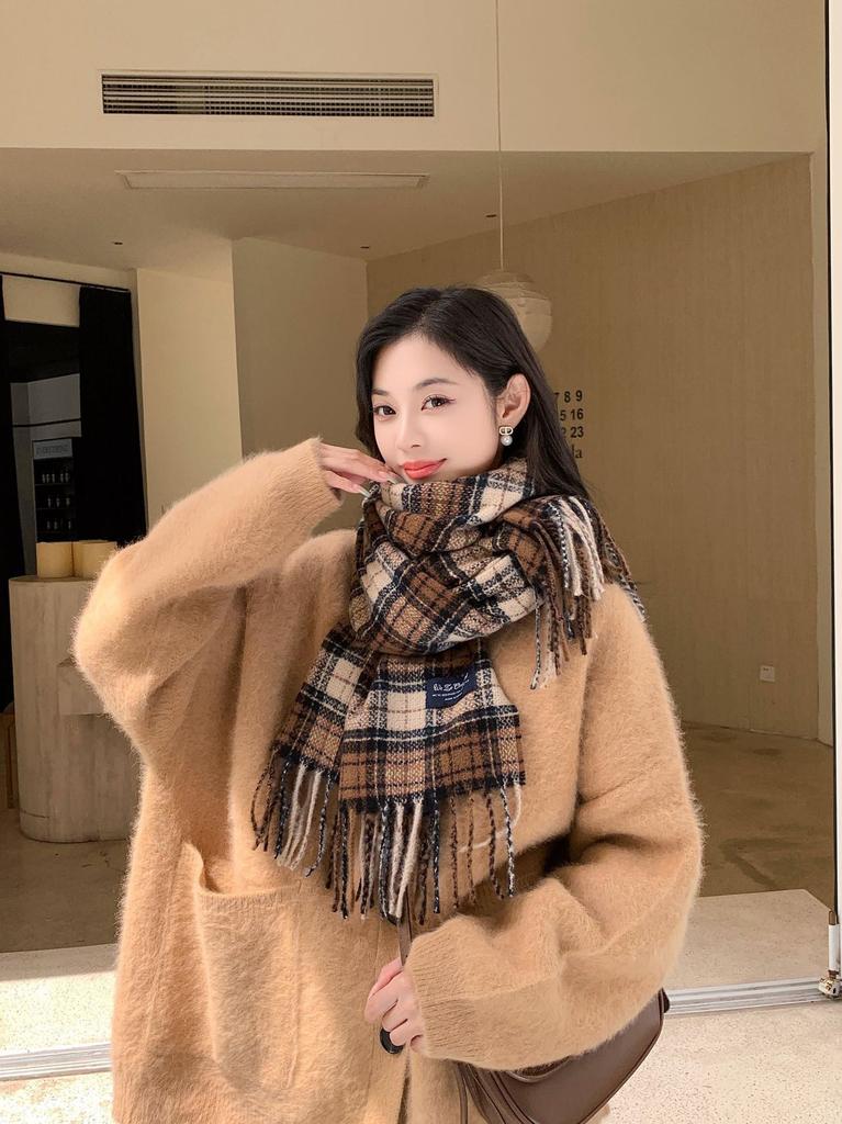 Autumn and winter new plaid scarf female Korean warm thickened fringed scarf versatile couple winter fashion shawl