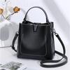 New Fashionable Large-capacity Shoulder Bag Women's Soil Messenger Bag