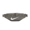 Серия Swoosh Принт по всей поверхности Застежка-молния Ткань Плечевая Сумка через плечо Сумка на грудь Поясная сумка Унисекс сумки Хаки DC7343-320