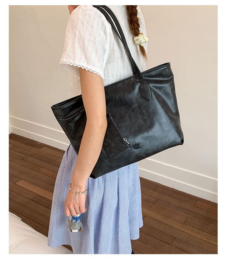 Simple and Large-capacity Tote Bag Women's 2025 New Fashion Texture Underarm Bag Casual Niche Commuter Shoulder Bag