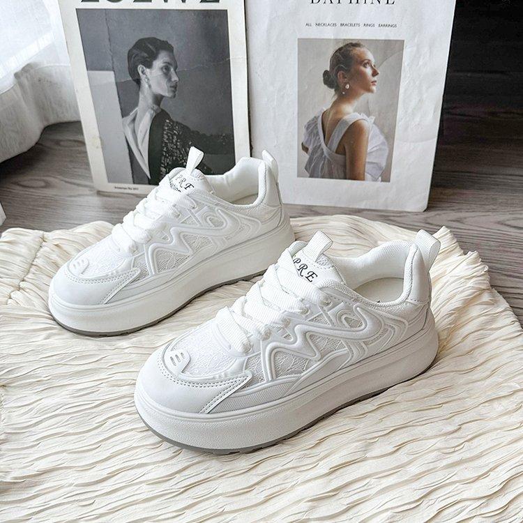 Кроссовки на толстой подошве женские летние тонкие дышащие сетчатые 2025 новые универсальные и легкие спортивные и для отдыха маленькие белые кроссовки