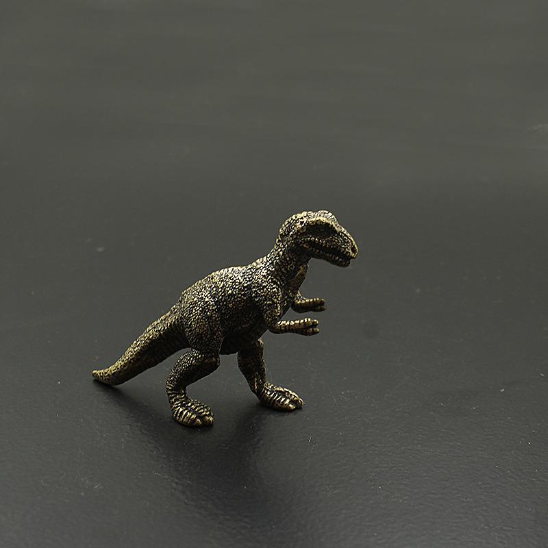 Random Color Antique Brass Dinosaur Figurines Tyrannosaurus Spinosaurus Triceratops Vintage Copper Ornaments Tea Pet Decoration