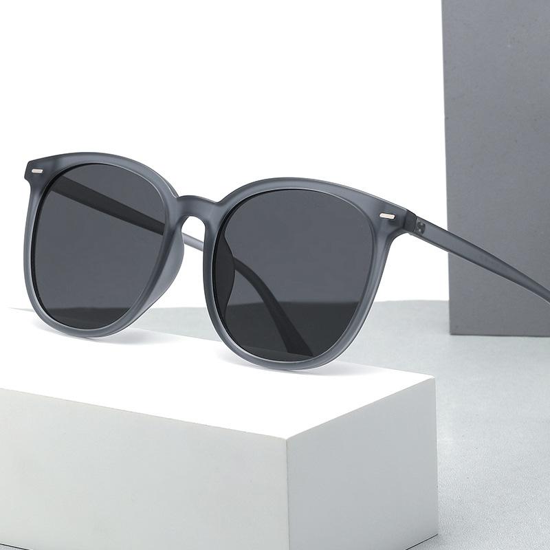 New style women's sunglasses with a high-end feel, UV protection, suitable for square and round faces, make the face appear smaller, polarized