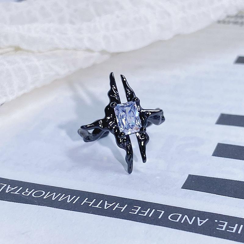 Темная Серия Персонализированное Модное Крутое Кольцо с Открытым Дизайном Любовь Неправильной Формы Инкрустировано Цирконами Панк Ретро Высококлассное Кольцо Женское