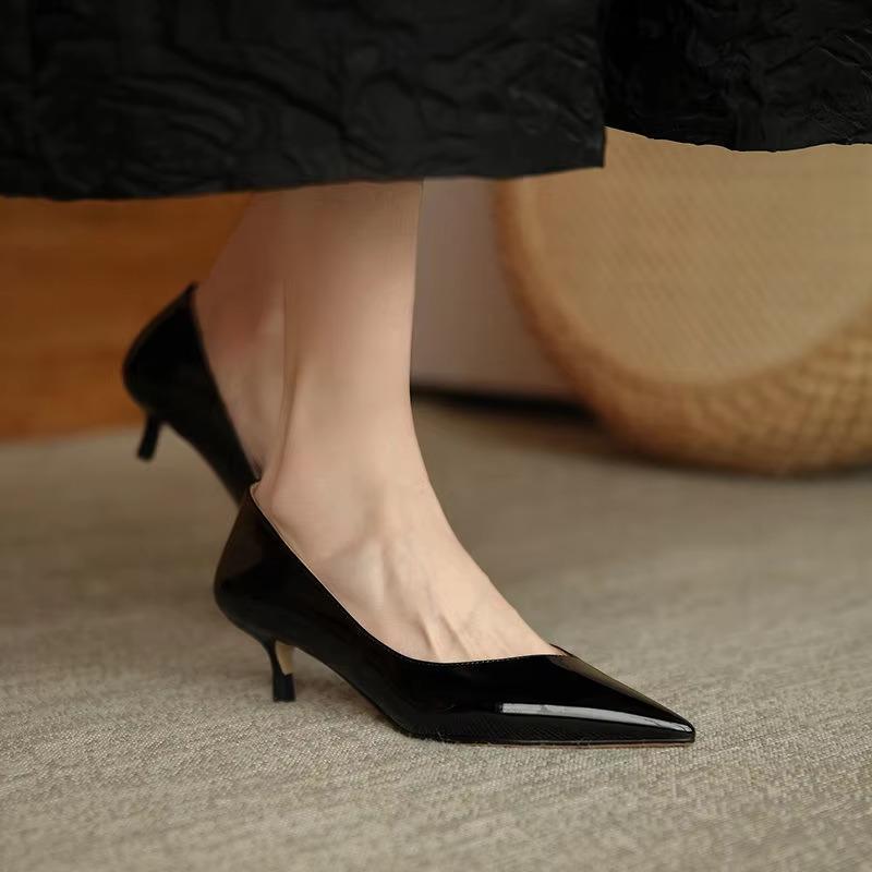 Туфли-лодочки из лакированной кожи женские туфли-шпильки профессиональные туфли новые серые туфли с острыми каблуками женские туфли на среднем каблуке