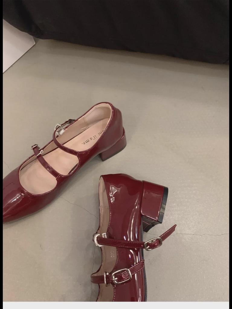 2024 Весна Туфли Мэри Джейн Кожаные с пряжкой на толстом каблуке, с неглубоким вырезом, с круглым носком, женские туфли с низким верхом