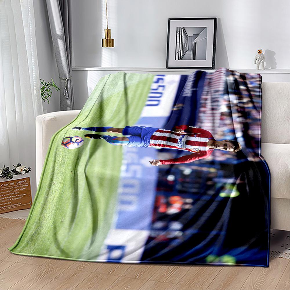 Griezmann's Jersey Blanket Durable Comfort Suitable for Picnics Bed Bedding for All Occasions Playful Design Suitable for Gifting Relatives and Friend