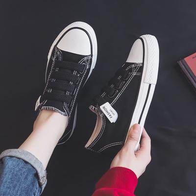 Холщовые туфли на липучке женские весенние новые низкие резиновая пряжка уличная съемка ленивые трендовые туфли маленькие черные туфли кеды