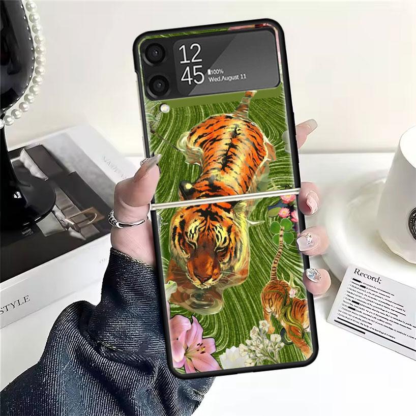 Превосходные Чехлы с Рисунком Тигра для Samsung Galaxy Z Flip 4 5 6 7 3 Z Flip7 Flip6 Flip4 Flip5 Flip3 5G Жесткие Ударопрочные Fundas C