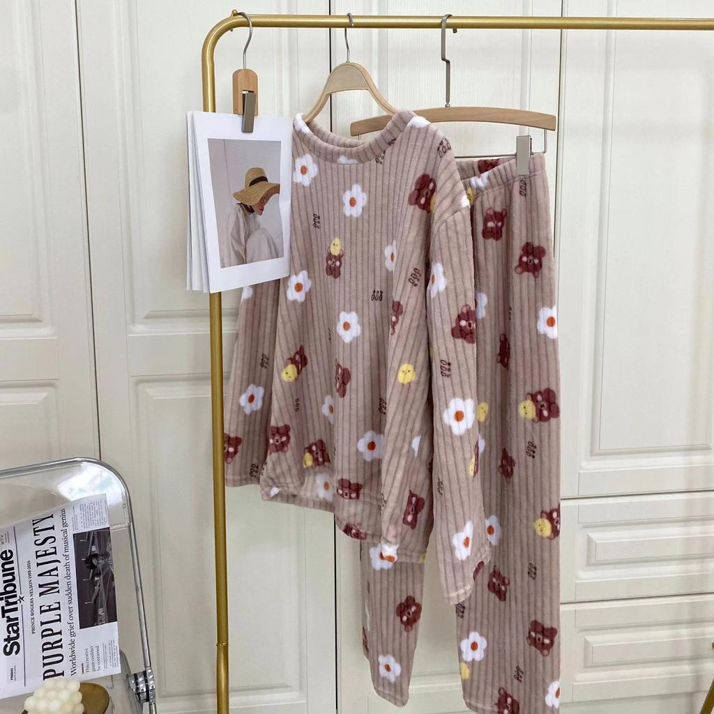 Peach Bear Warm Coral Fleece Pajama Set - Women's Two-Piece Autumn/Winter Loungewear