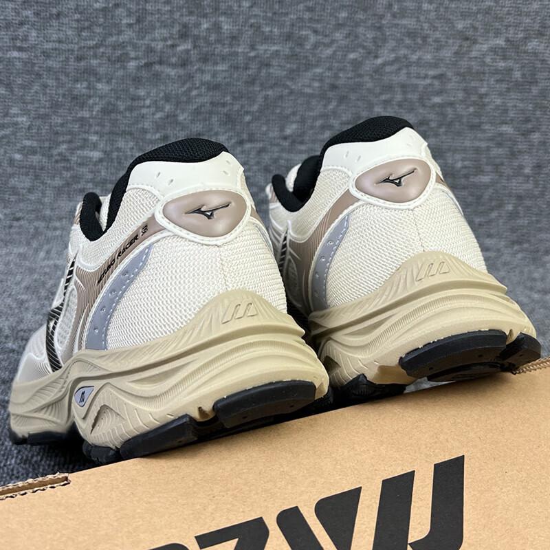 Mizuno Дышащие сетчатые массивные кроссовки для бега D1GH2235-05