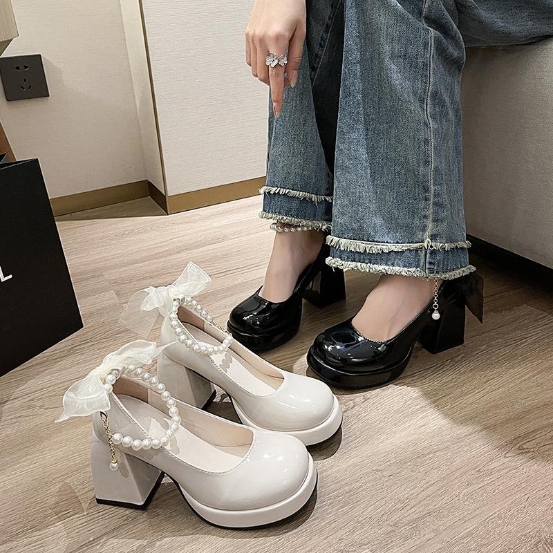 Французские женские туфли на платформе туфли Мэри Джейн женские 2025 новые толстые высокие каблуки нежные и милые жемчужные туфли с одним словом на ремне одинарные туфли