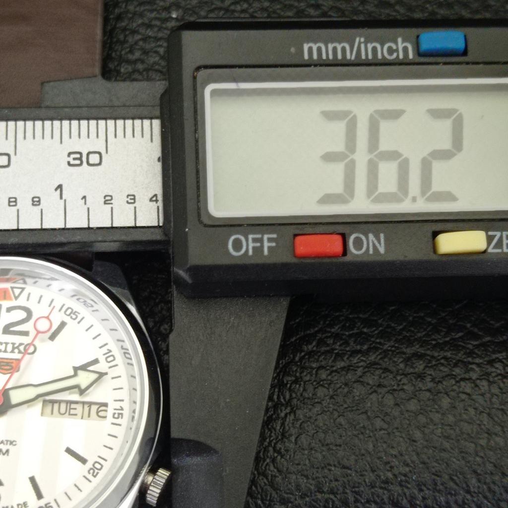 ВОССТАНОВЛЕННЫЕ ВИНТАЖНЫЕ АВТОМАТИЧЕСКИЕ МУЖСКИЕ ЧАСЫ SEIKO 5 JAPAN СЕРЕБРЯНЫЙ ЦИФЕРБЛАТ a433570-2 R117-a433570