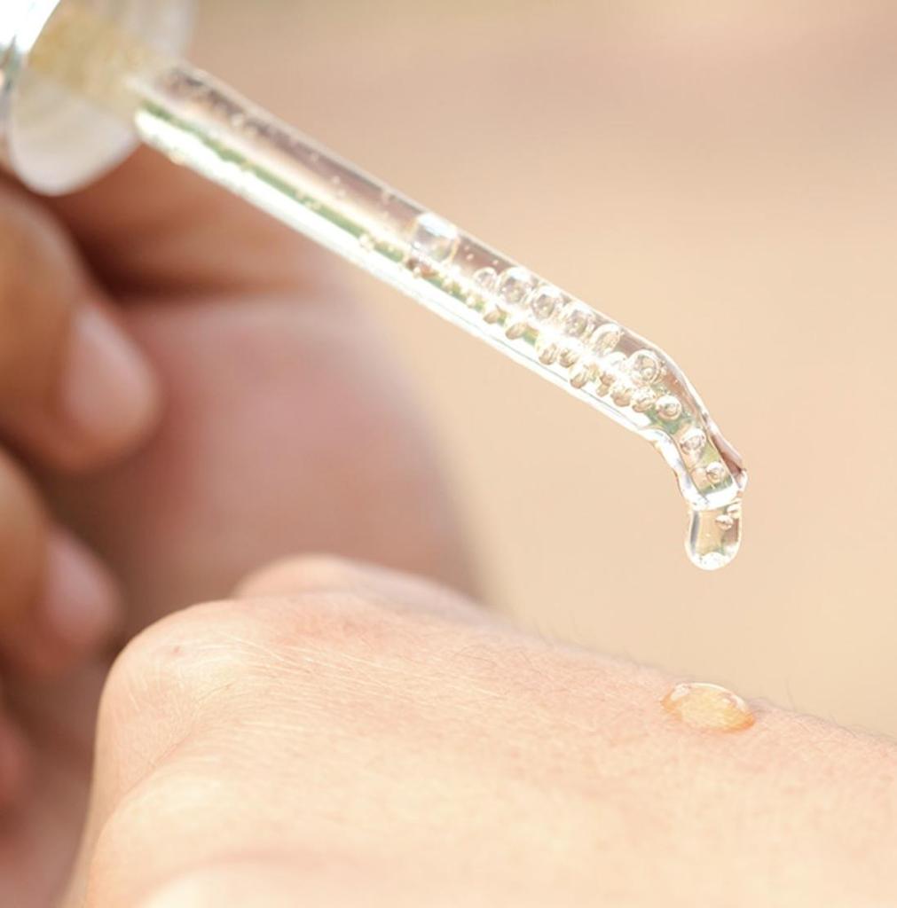 DERMA FACTORY Сыворотка с гиалуроновой кислотой 1% Глубокое увлажнение, наполнение, гидратация 80 мл Ампула для лица K-Beauty