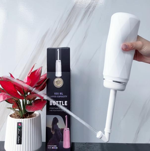 New Style Big Capacity Plastic Feminine Wash Bottle Easy Carry Outdoor Toilet Travel Portable Bidet Sprayer Vertical Handheld